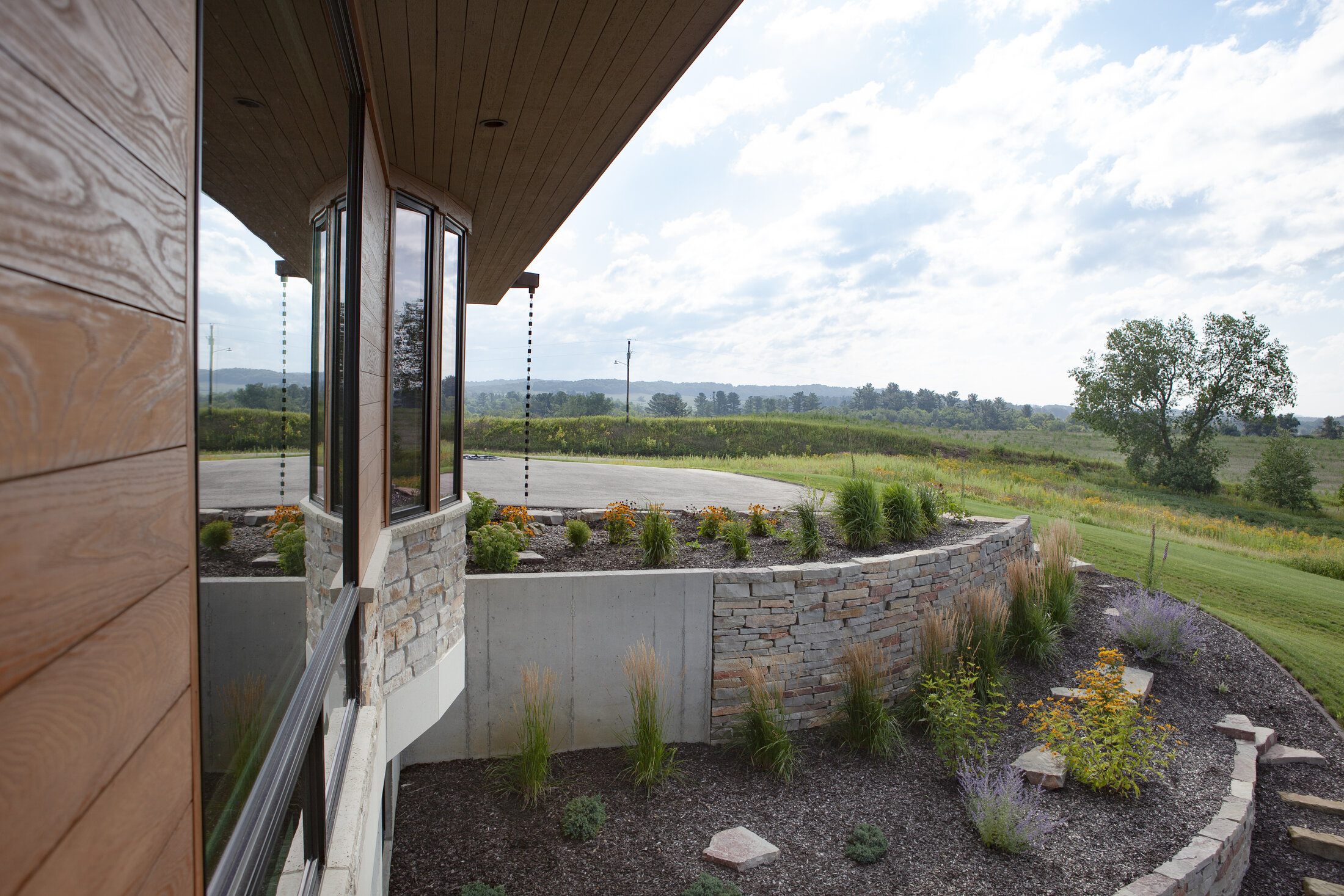 Vista Ridge exterior detail
